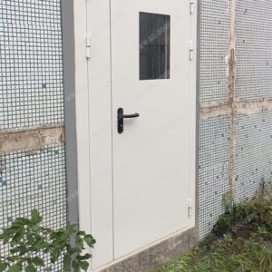 Противопожарная дверь с квадратным окном / серия FRM7512